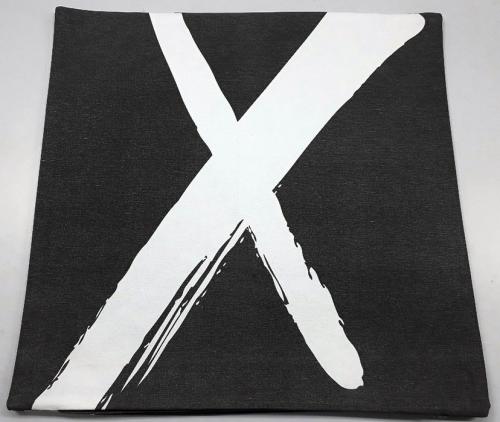 design X 04